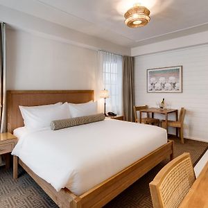 Standard Zimmer mit Kingsize-Bett